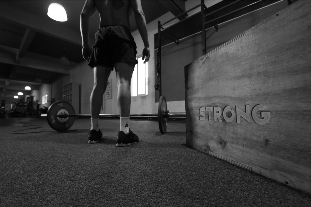 Begain - Training Begain - Sportler im Trainingsumfeld